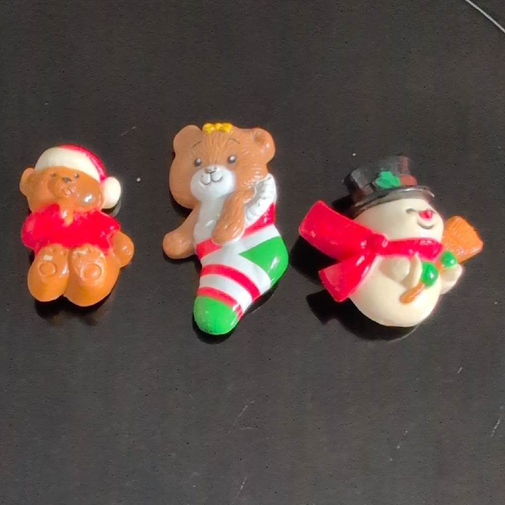 Vintage Holiday Pins